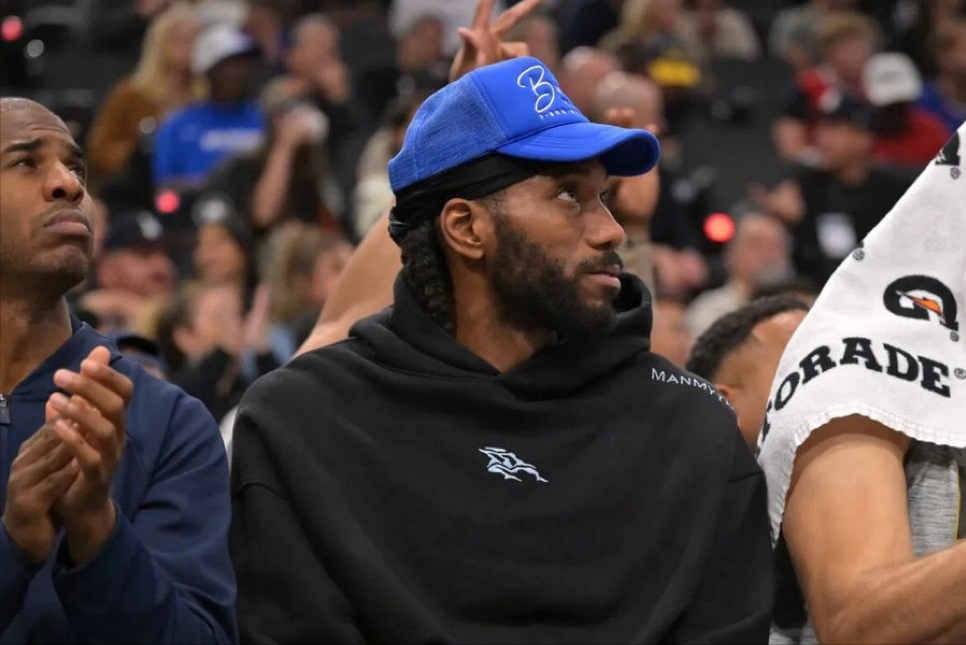 开云-伦纳德又受伤了！踩到现场观众！这一次，泰伦·卢位置不稳？