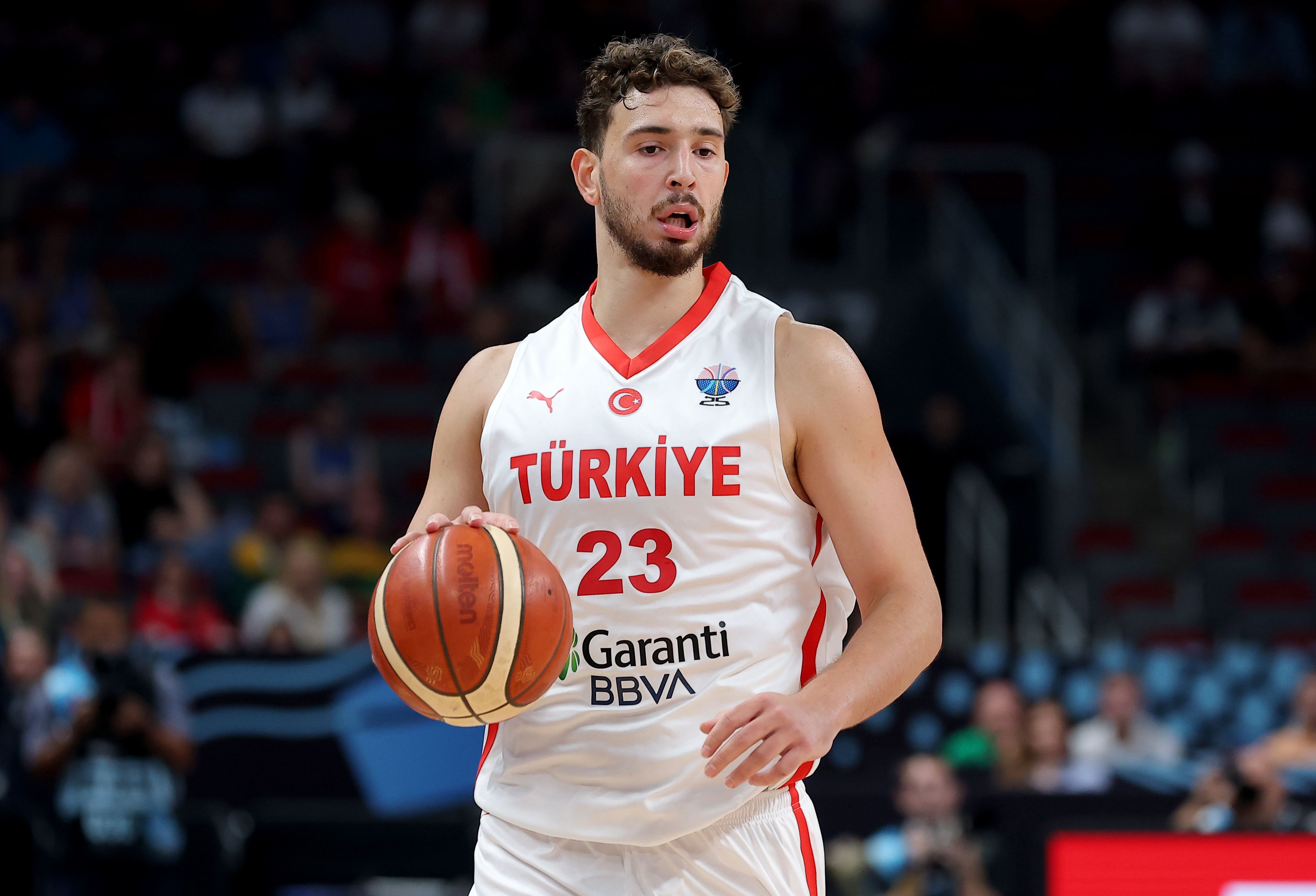 开云登录-申京：希望下一场与球迷一起见证我们的胜利 让我们携手迈进决赛