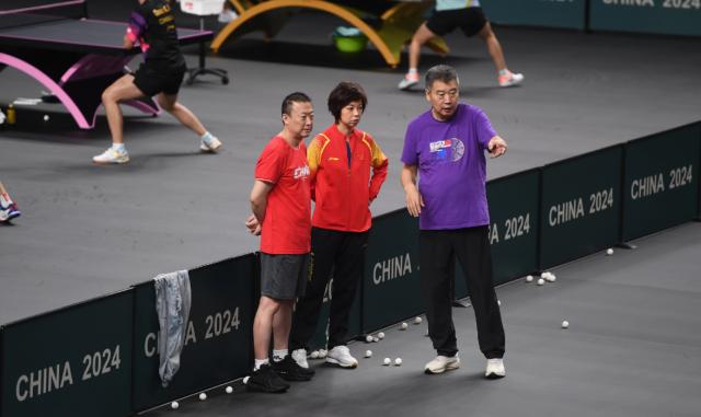 张怡宁邓亚萍王楠分享备战经验 助力国乒女队集训