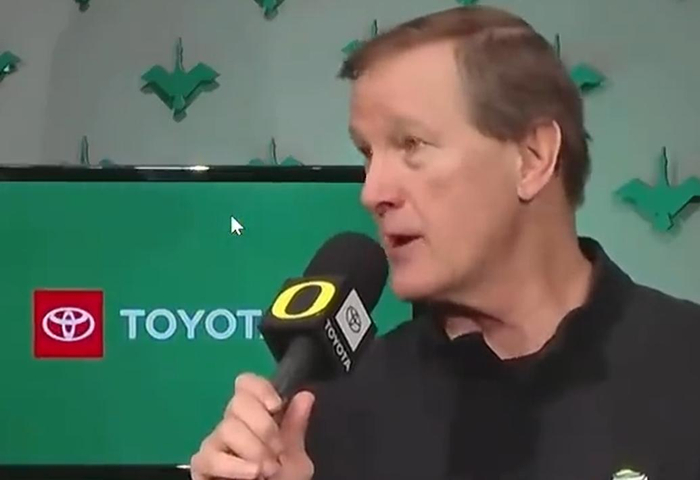 开云APP-俄勒冈主帅再提林葳！亲承进步，但不满组织与防守，披露CBA隐患|NCAA|比赛|密歇根|杰克逊|篮球_新浪体育_新浪新闻