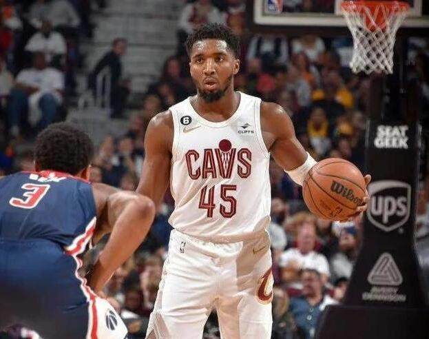 开云APP-放弃拉夫非坏事！骑士冲刺阶段更专注：挑战3大劲旅