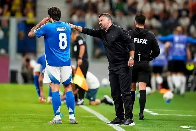 补时绝杀！托纳利力挽狂澜拯救意大利 在偶像主帅面前证明自己