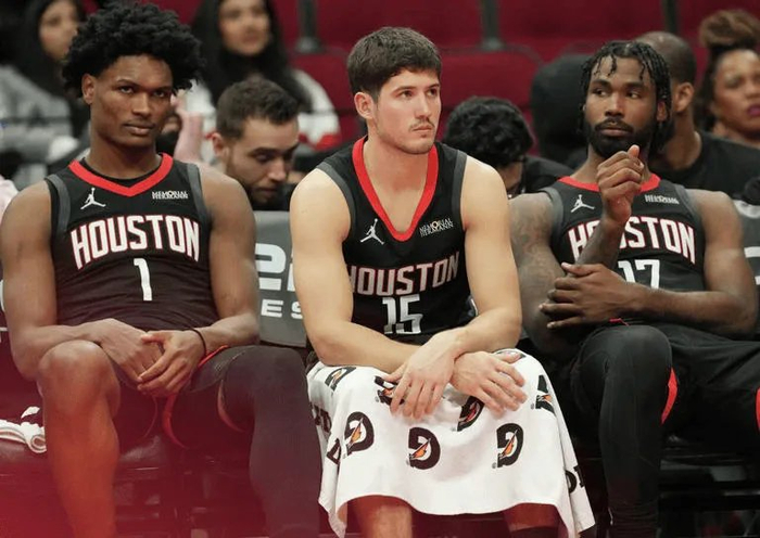 kaiyun-火箭3小将让人绝望！申京谢泼德狂铁还防不住，阿门莽夫无脑冲！|阿尔佩伦-申京|休斯敦火箭队|NBA常规赛|夏洛特黄蜂队|nba_新浪体育_新浪新闻