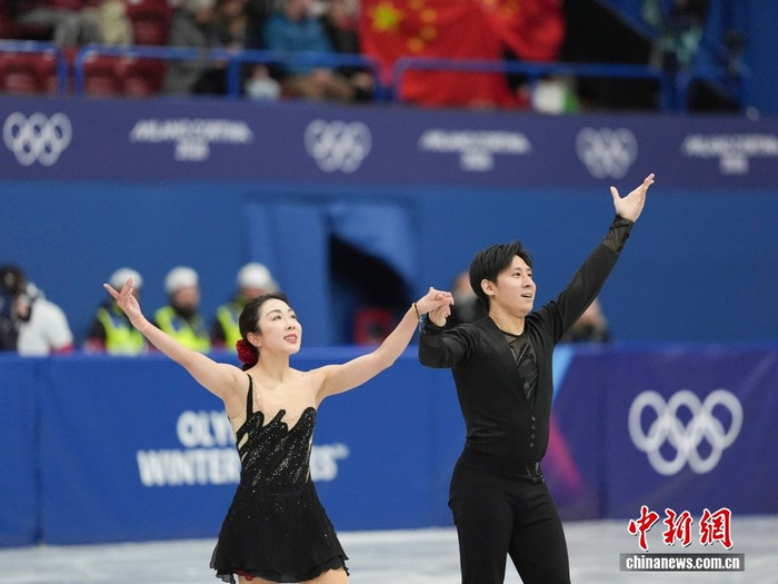 开云注册入口-（米兰冬奥会）花样滑冰团体赛：隋文静/韩聪出战双人滑短节目|AC米兰|米兰冬奥会花样滑冰团体赛|滑冰馆|双人滑短节目比赛|米兰滑冰馆_新浪体育_新浪新闻