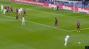 【西甲】本泽马+维尼修斯皆双响 皇马4比1瓦伦西亚