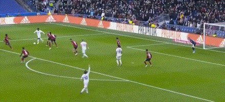 【西甲】本泽马+维尼修斯皆双响 皇马4比1瓦伦西亚