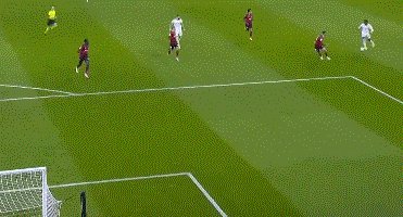 【西甲】本泽马+维尼修斯皆双响 皇马4比1瓦伦西亚