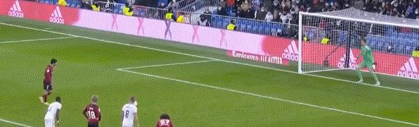 【西甲】本泽马+维尼修斯皆双响 皇马4比1瓦伦西亚