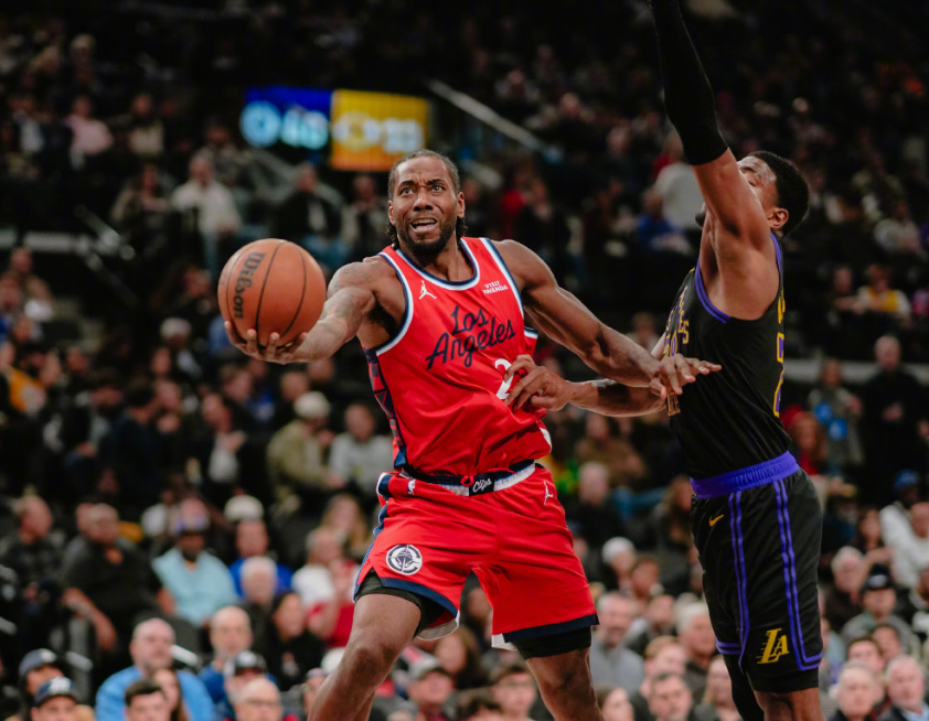 开云在线-拒26分逆转！小卡24分，快船险胜湖人，东契奇32分，两队都需交易