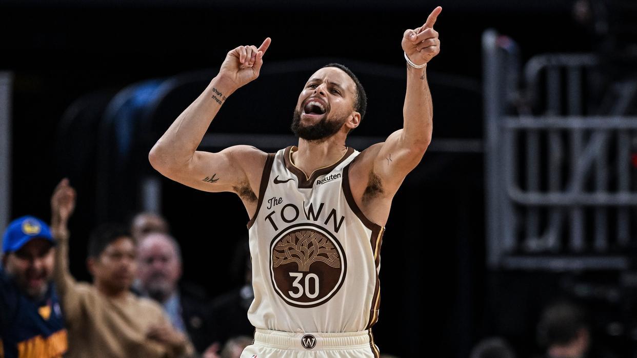 开云体育下载-库里38+8记3分创NBA历史第1神迹！弗拉格21+11创纪录，库明加伤退