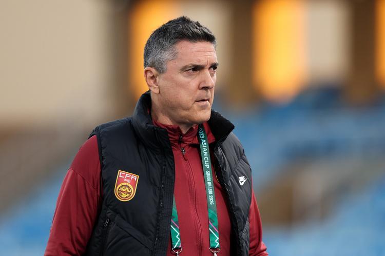 开云注册入口-33次关键扑救！安东尼奥为李昊鸣不平：比日本门将更配得上金手套