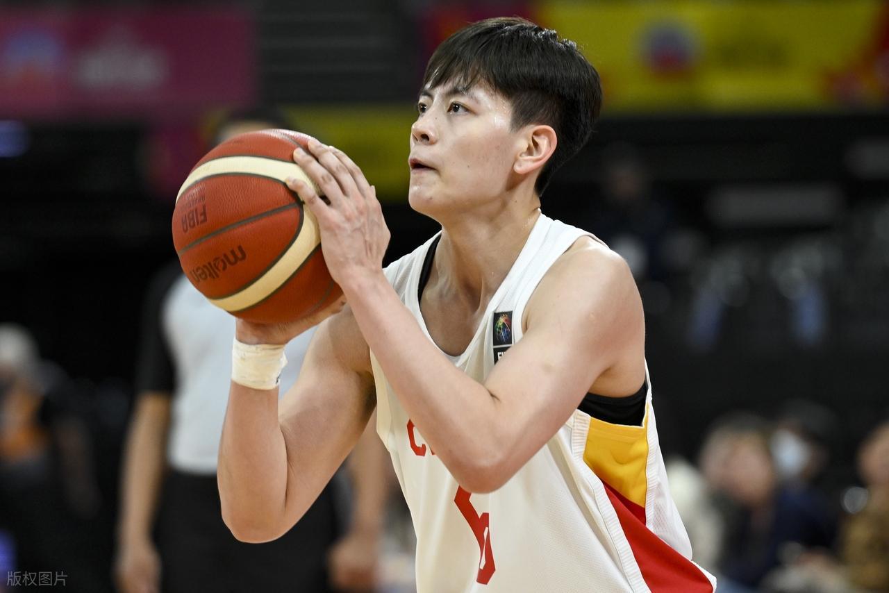 kaiyun-郑薇淘汰的人，被宫鲁鸣重用当队长，半场0分，球迷：又菜又装！