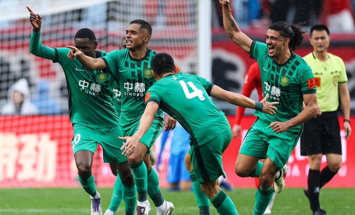 国安VS山东泰山：塞鸟坐镇中场，4大外援领衔出击，张玉宁冲锋